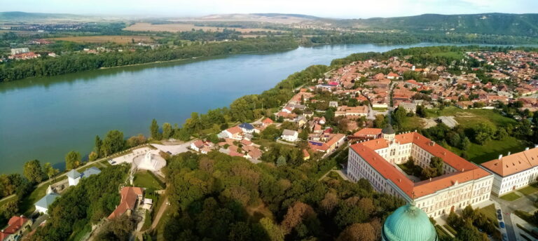 bazilika-kereszt4B076F57-53BA-6E8B-11FA-1B10C7640EE8