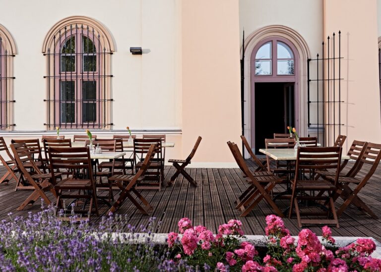 szak-etterem-0056A322920B-4705-DAE9-EF8E-B00F77856FBA